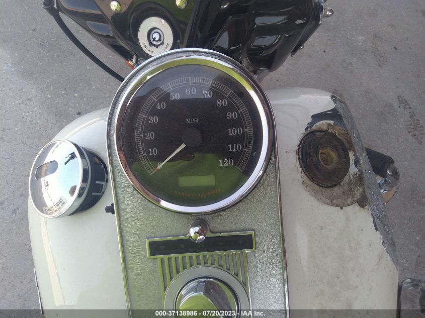 2004 HARLEY-DAVIDSON FLHPI - 1HD1FHW1X4Y704634