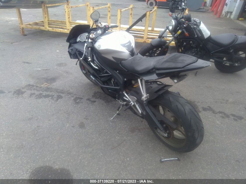 2008 YAMAHA YZFR6 JYARJ16E38A009435