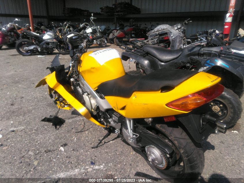2000 HONDA VFR800 F1 JH2RC4605YM201336