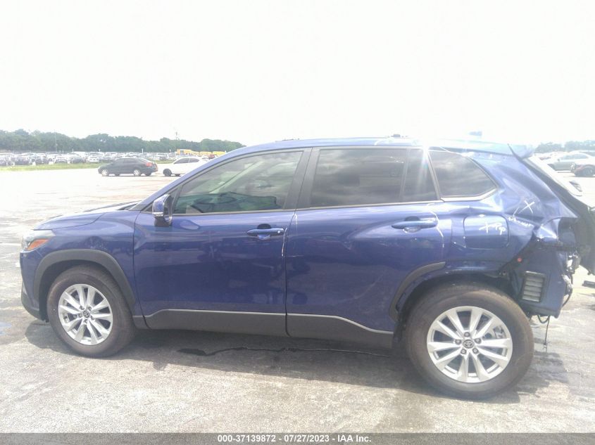 2023 TOYOTA COROLLA CROSS LE - 7MUBAAAG7PV037843