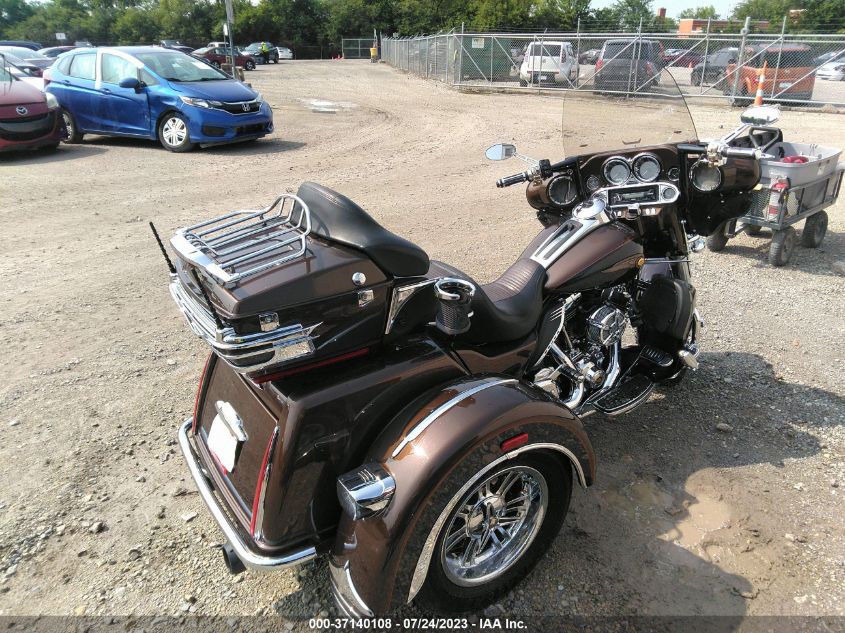 2013 HARLEY-DAVIDSON FLHTCUTG TRI GLIDE ULTRA CLSS/ANNV 1HD1MAM26DB851979