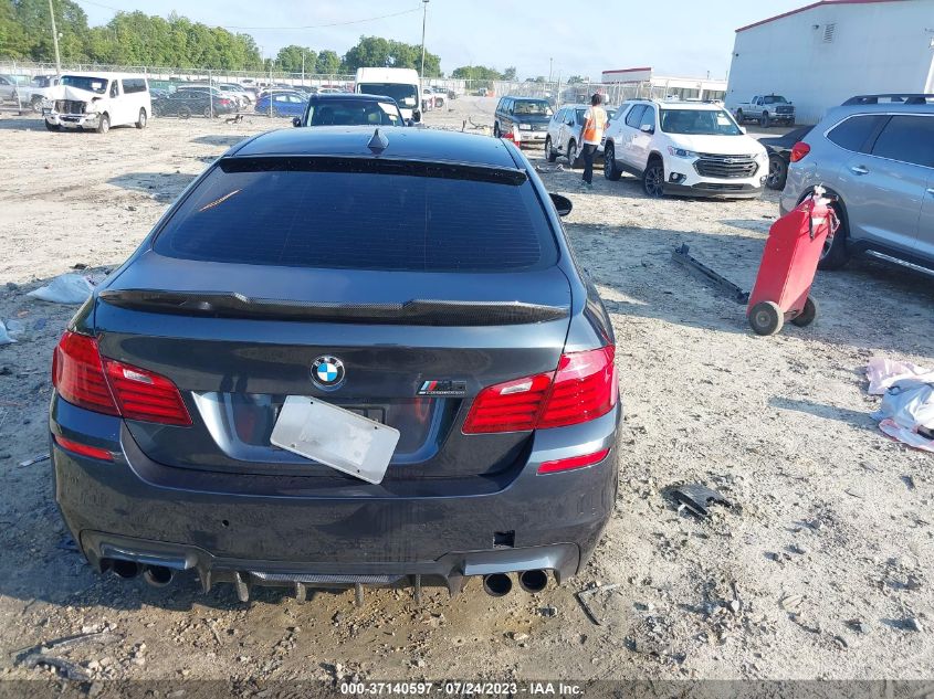 2015 BMW M5 - WBSFV9C53FD594696