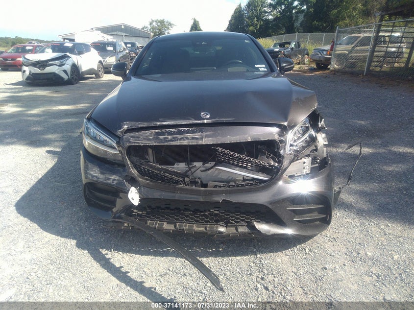 VIN WDDWJ8DB4KF777675 2019 MERCEDES-BENZ C-CLASS C 300