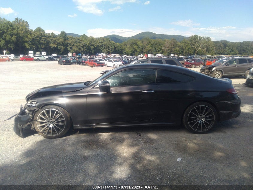 VIN WDDWJ8DB4KF777675 2019 MERCEDES-BENZ C-CLASS C 300