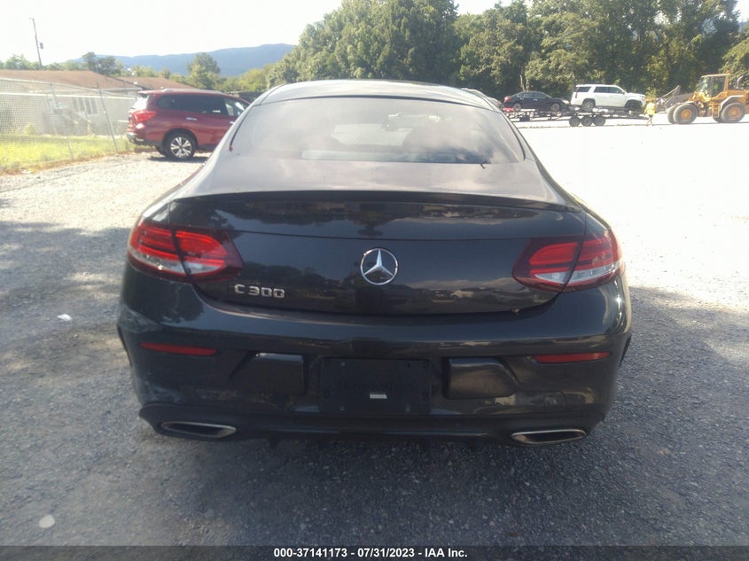 VIN WDDWJ8DB4KF777675 2019 MERCEDES-BENZ C-CLASS C 300