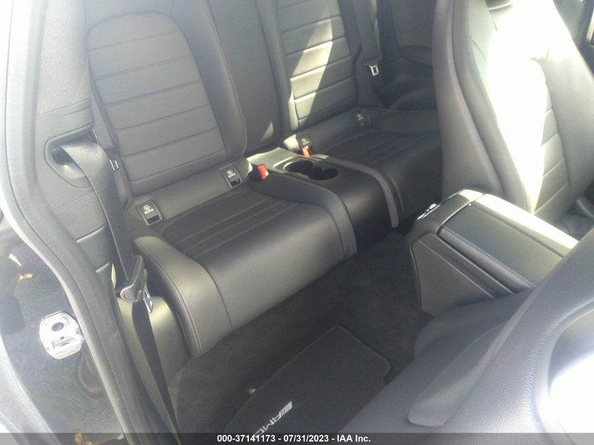 VIN WDDWJ8DB4KF777675 2019 MERCEDES-BENZ C-CLASS C 300