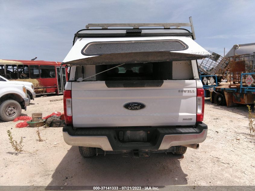2017 FORD SUPER DUTY F-250 SRW LARIAT/PLATINUM - 1FT7W2B64HEC89828