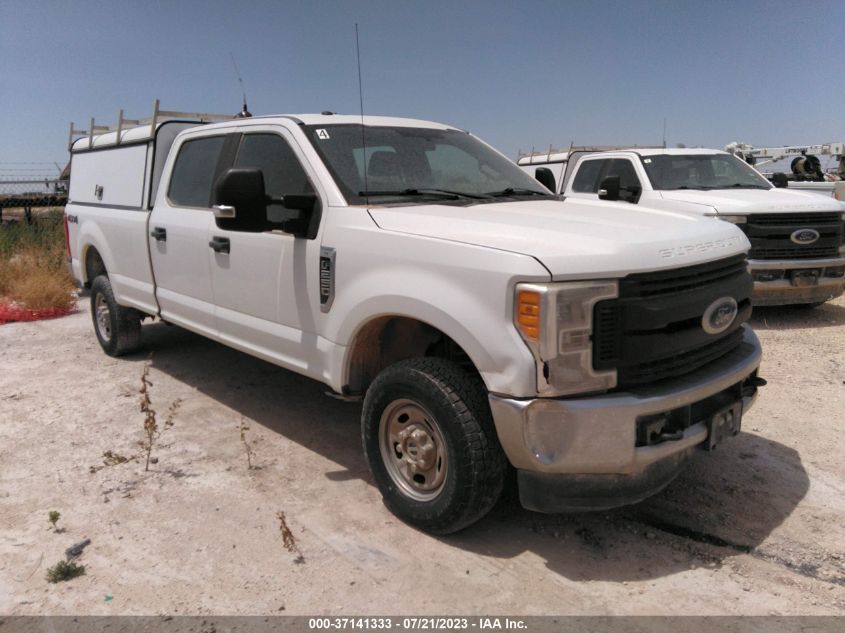 2017 FORD SUPER DUTY F-250 SRW LARIAT/PLATINUM - 1FT7W2B64HEC89828