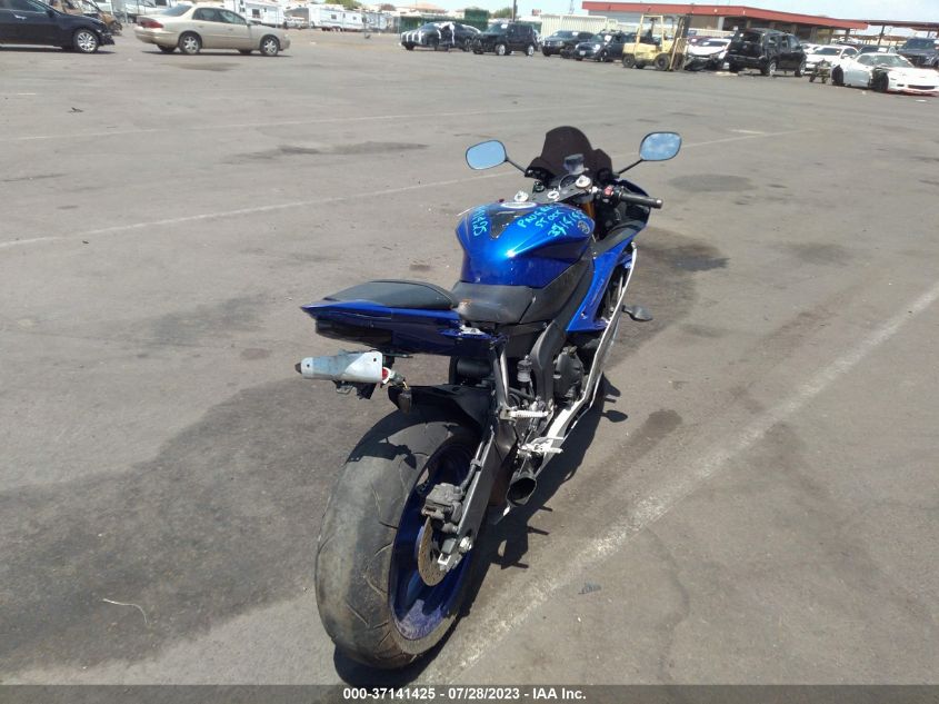 2016 YAMAHA YZFR6 C JYARJ16Y1GA010396