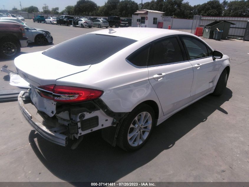 3FA6P0LU3KR218446 Ford Fusion SE 4