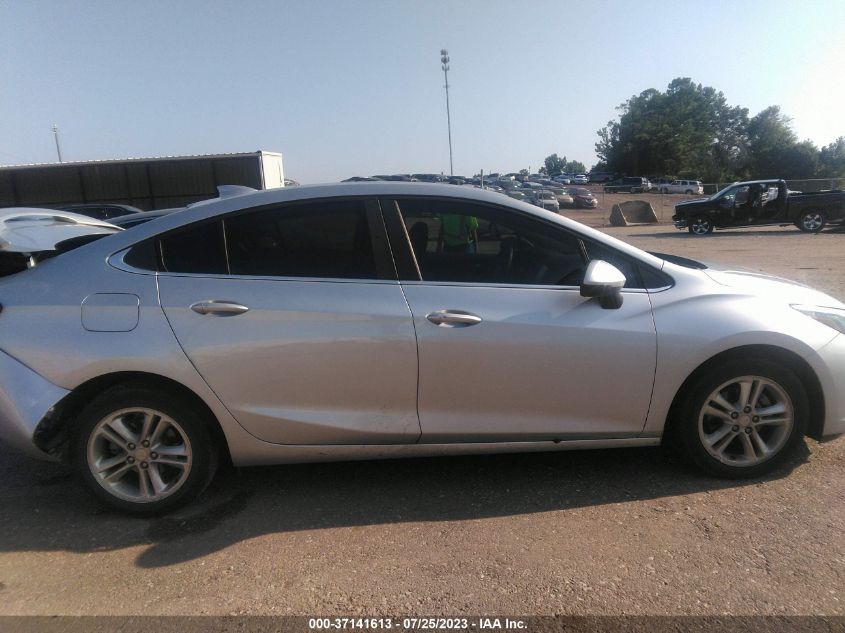 2018 CHEVROLET CRUZE LT - 1G1BE5SM1J7163247