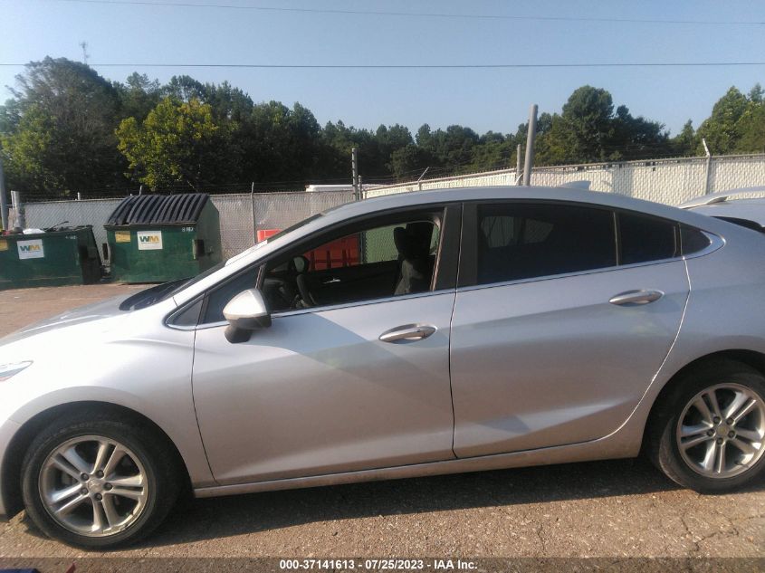 2018 CHEVROLET CRUZE LT - 1G1BE5SM1J7163247