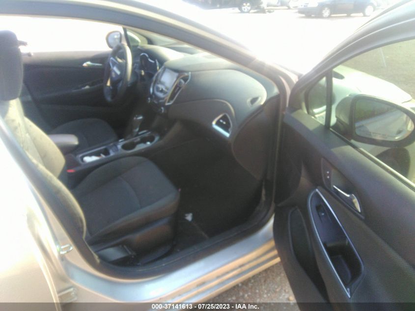 2018 CHEVROLET CRUZE LT - 1G1BE5SM1J7163247