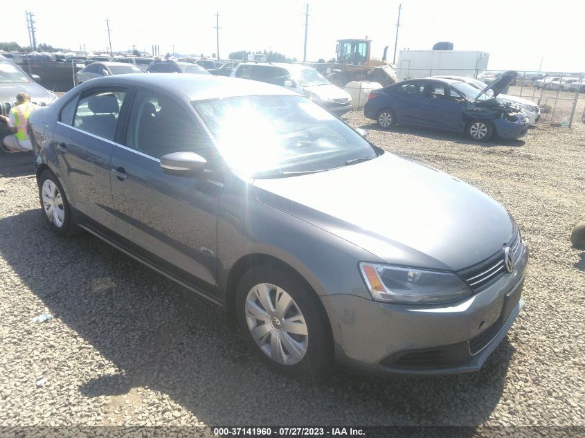 2013 VOLKSWAGEN JETTA SEDAN SE - 3VWDP7AJ9DM350966