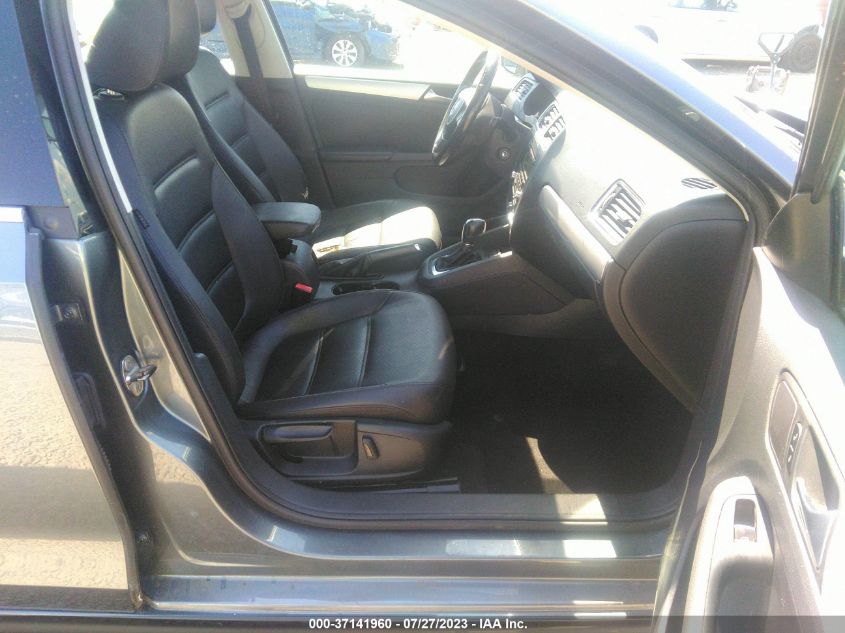 2013 VOLKSWAGEN JETTA SEDAN SE - 3VWDP7AJ9DM350966