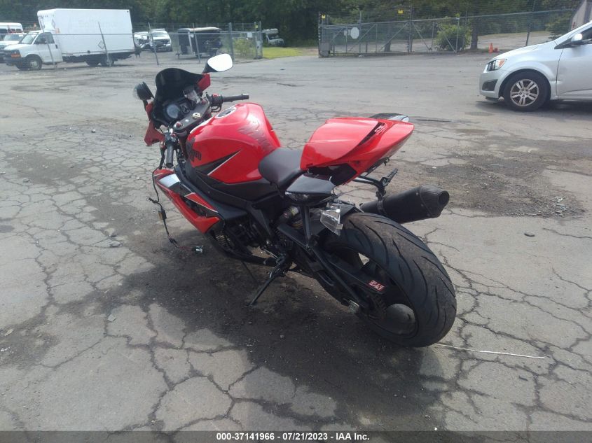 2006 SUZUKI GSX-R1000 - JS1GT76A562110757