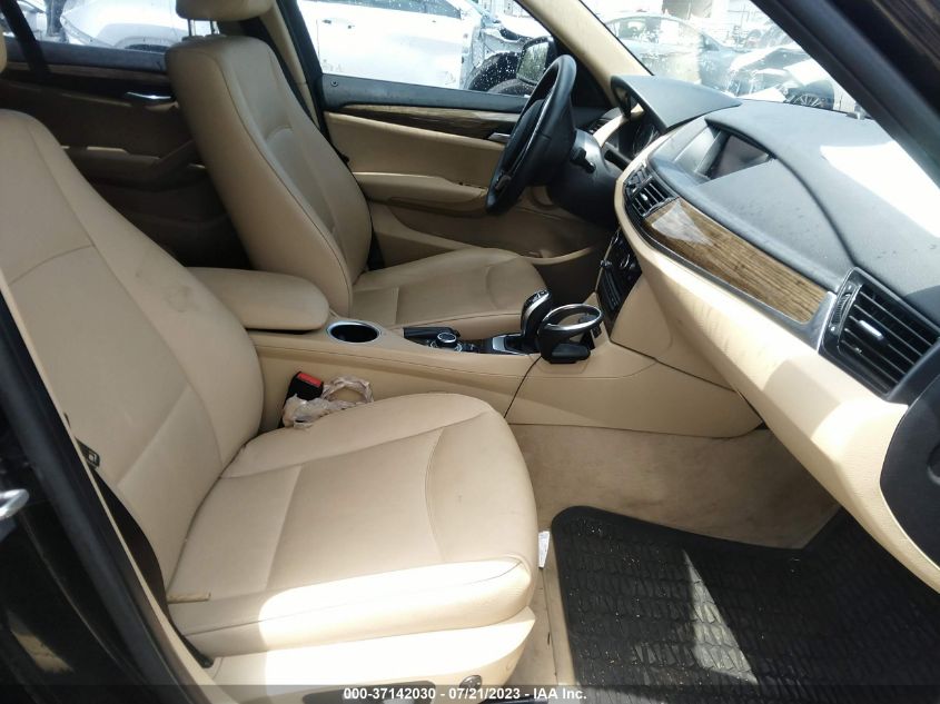 2015 BMW X1 SDRIVE28I - WBAVM1C50FV317924