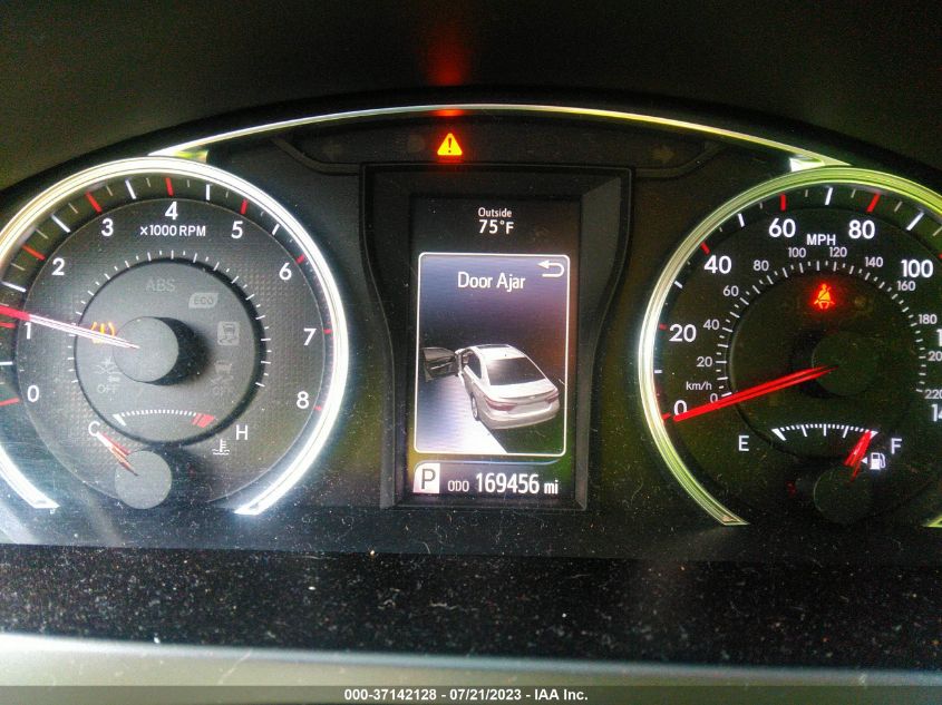 2017 TOYOTA CAMRY LE/XLE/SE/XSE - 4T1BF1FK2HU667240