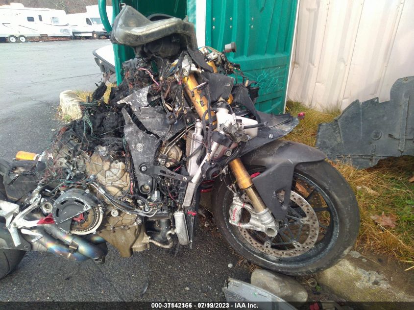 2019 DUCATI PANIGALE V4 R - ZDMDAGSW6KB010553