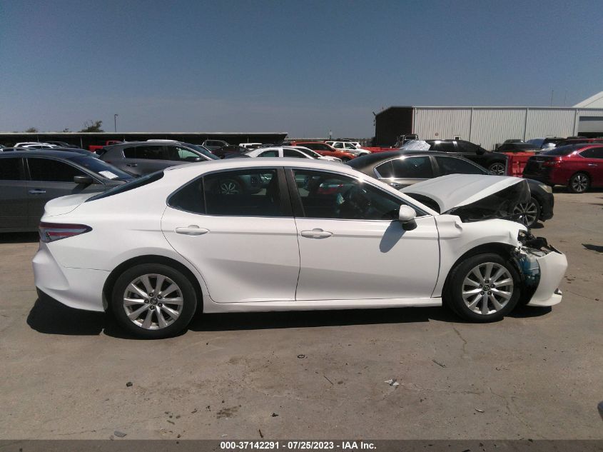 2018 TOYOTA CAMRY LE/SE/XLE/L - 4T1B11HK1JU585176