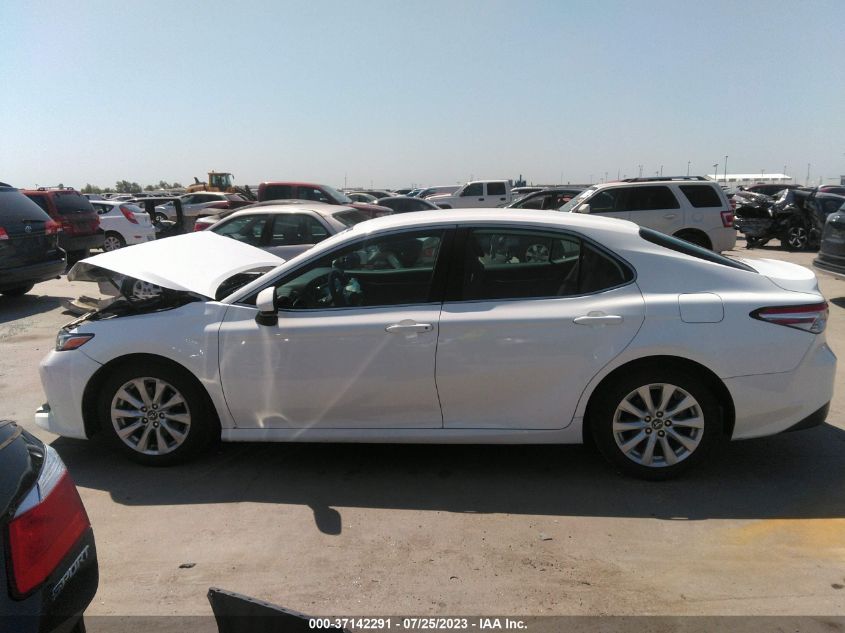 2018 TOYOTA CAMRY LE/SE/XLE/L - 4T1B11HK1JU585176
