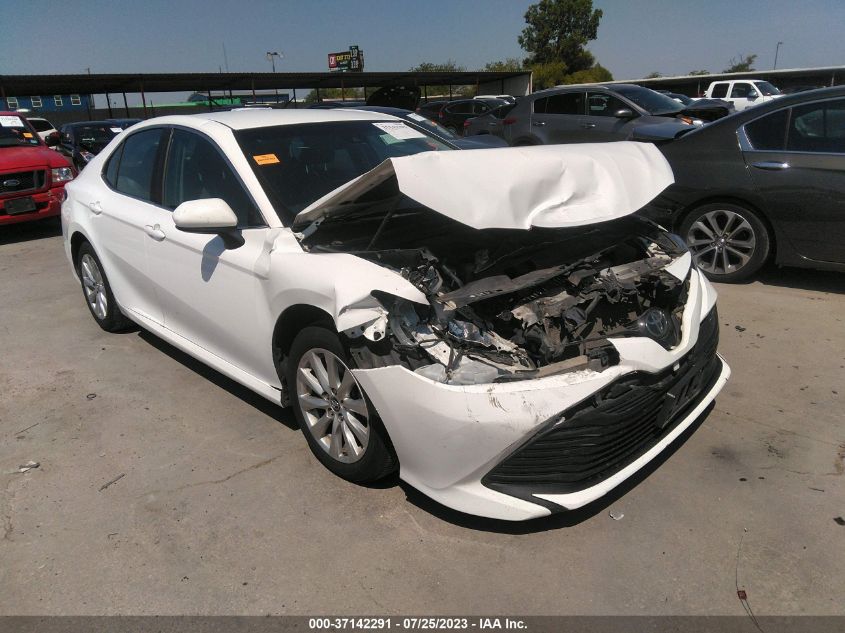 2018 TOYOTA CAMRY LE/SE/XLE/L - 4T1B11HK1JU585176