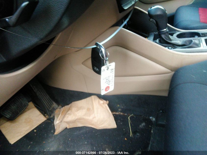 2016 HYUNDAI TUCSON SE - KM8J3CA46GU151938