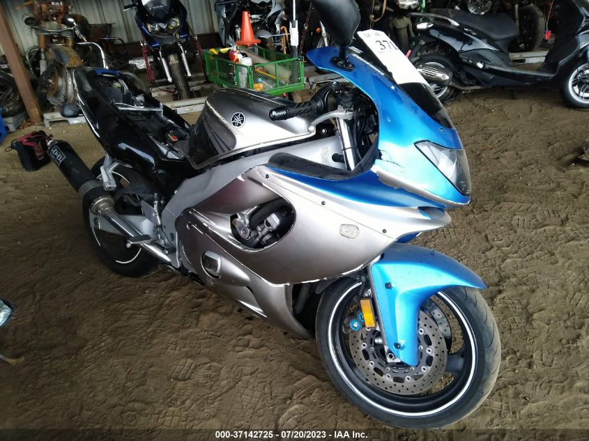 2003 YAMAHA YZF600 R - JYA5AHE0X3A040056