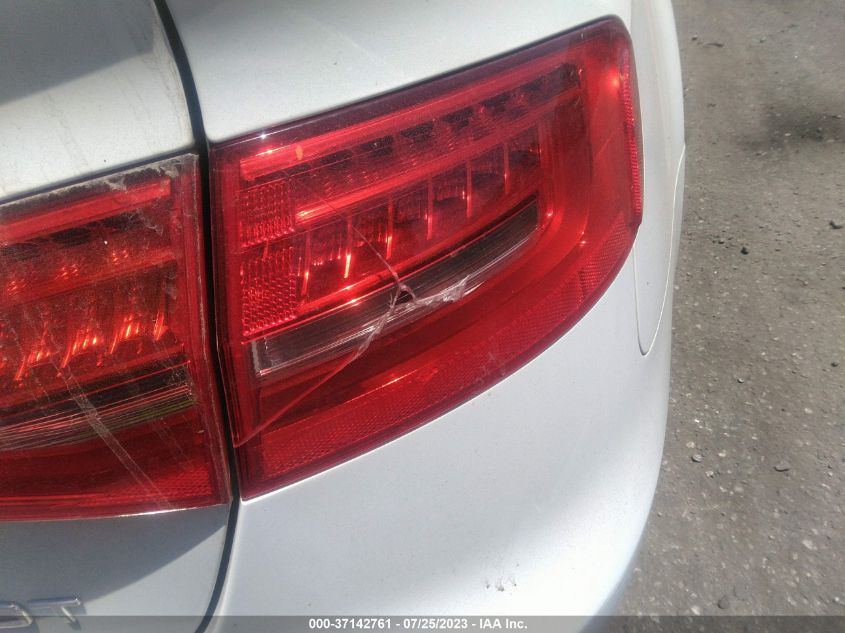 2013 AUDI A4 PREMIUM PLUS - WAUEFAFL9DA184850