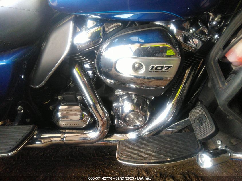 2017 HARLEY-DAVIDSON FLHTCUTG TRI GLIDE ULTRA 1HD1MAD10HB859928