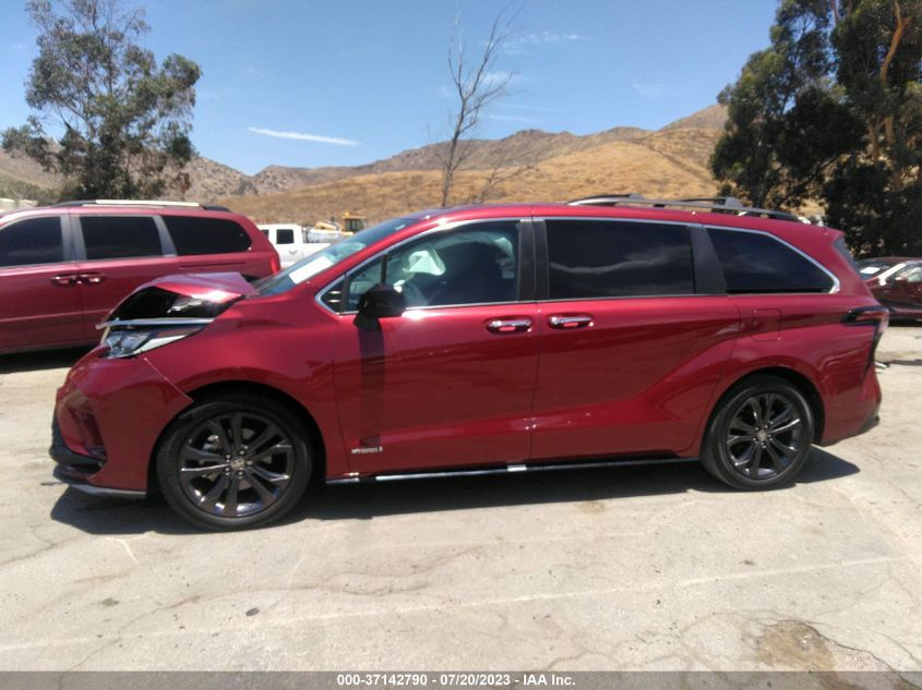 2021 TOYOTA SIENNA XSE - 5TDDRKECXMS021981