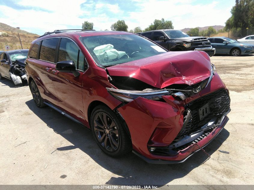 2021 TOYOTA SIENNA XSE - 5TDDRKECXMS021981