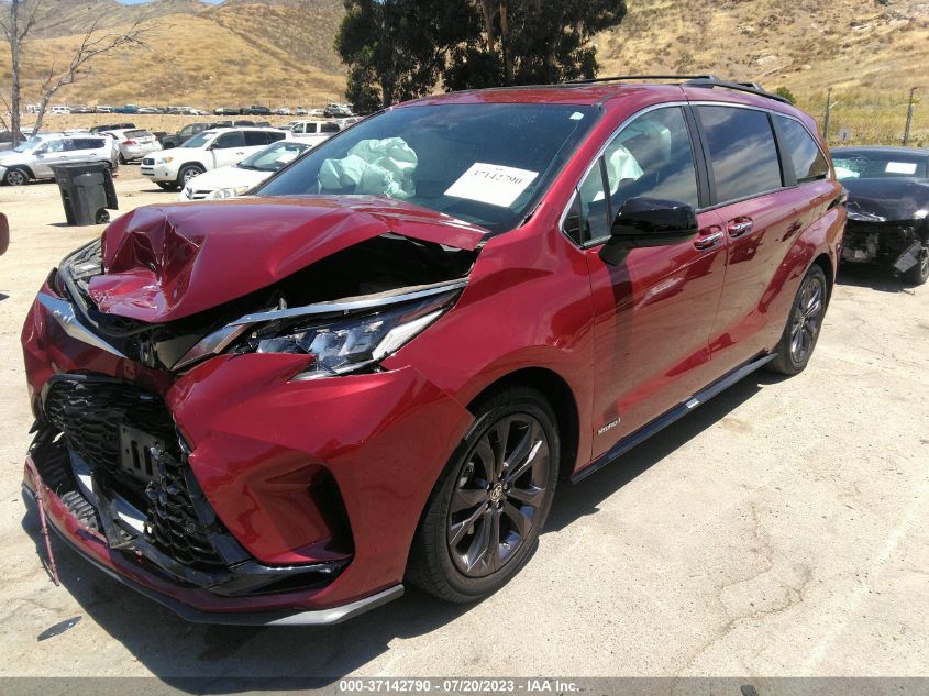 2021 TOYOTA SIENNA XSE - 5TDDRKECXMS021981