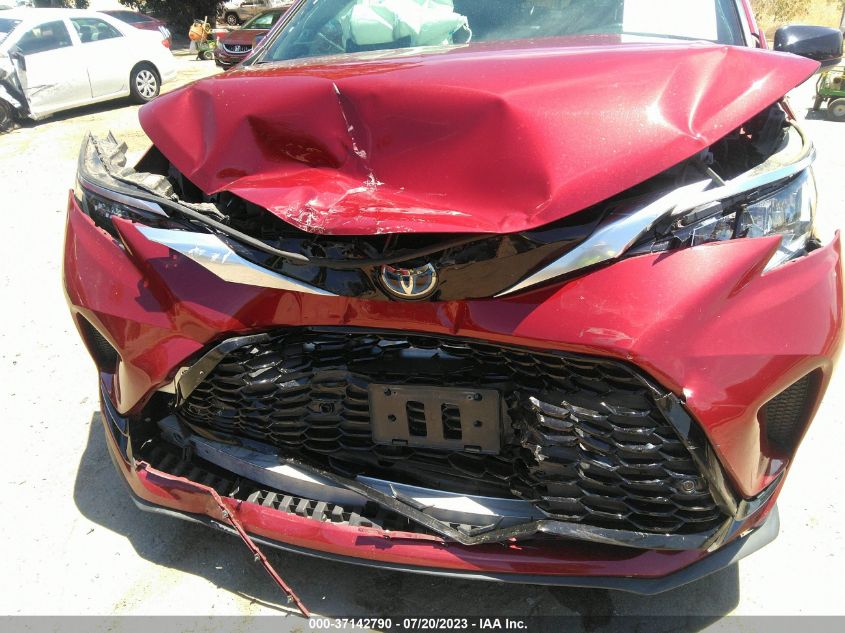 2021 TOYOTA SIENNA XSE - 5TDDRKECXMS021981