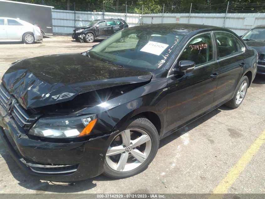 2014 VOLKSWAGEN PASSAT S - 1VWAT7A3XEC044765