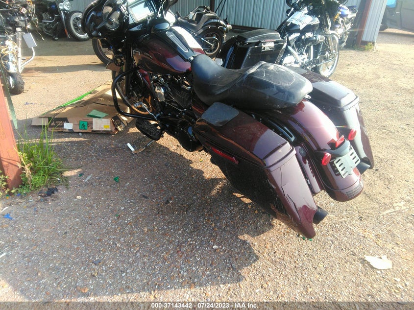 VIN 1HD1KRC10JB633688 2018 HARLEY-DAVIDSON FLHXS STREET GLIDE SPECIAL