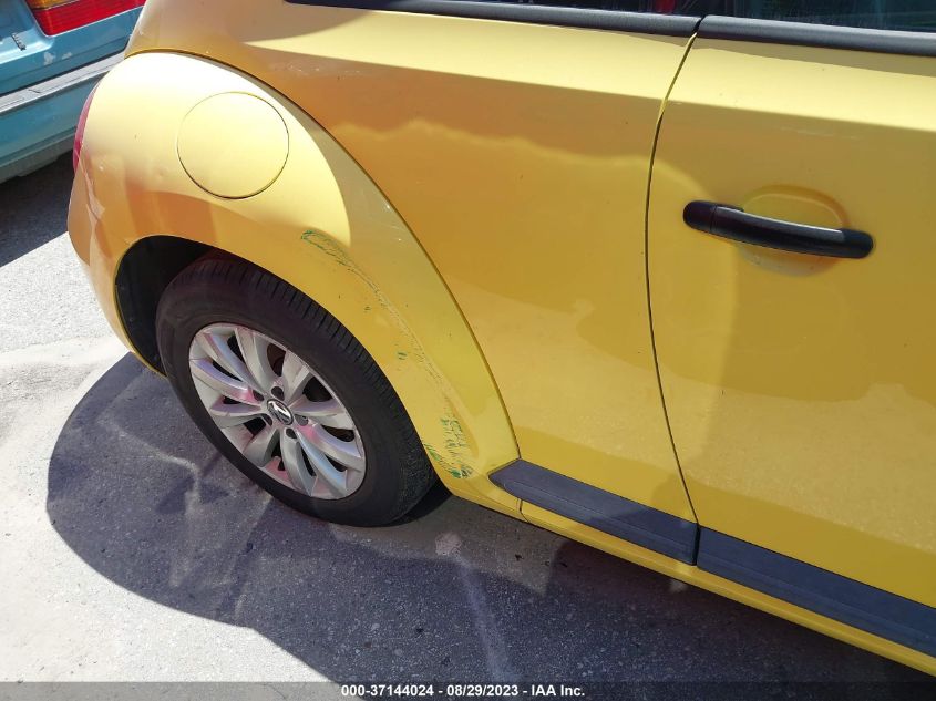 2015 VOLKSWAGEN BEETLE COUPE 1.8T FLEET EDITION - 3VWF17AT1FM644019