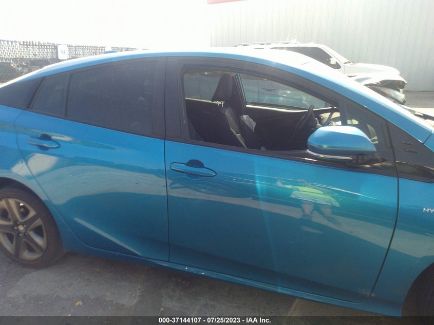 VIN JTDKARFUXL3122033 2020 TOYOTA PRIUS L/LE/XLE/LIMITED
