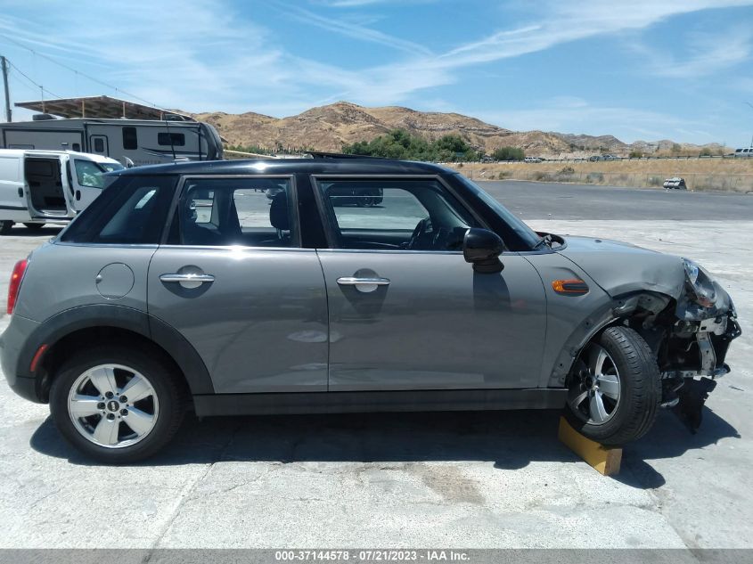 2015 MINI COOPER HARDTOP 4 DOOR WMWXS5C56FT831259