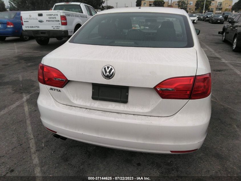 2014 VOLKSWAGEN JETTA SEDAN S - 3VW2K7AJ6EM233806