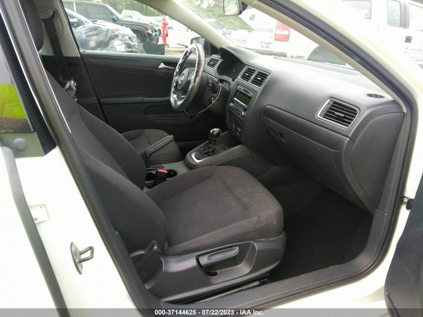 2014 VOLKSWAGEN JETTA SEDAN S - 3VW2K7AJ6EM233806