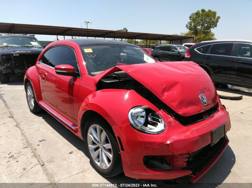 2014 VOLKSWAGEN BEETLE COUPE 2.0L TDI W/SUN/SOUND/NAV - 3VWJL7AT5EM632300