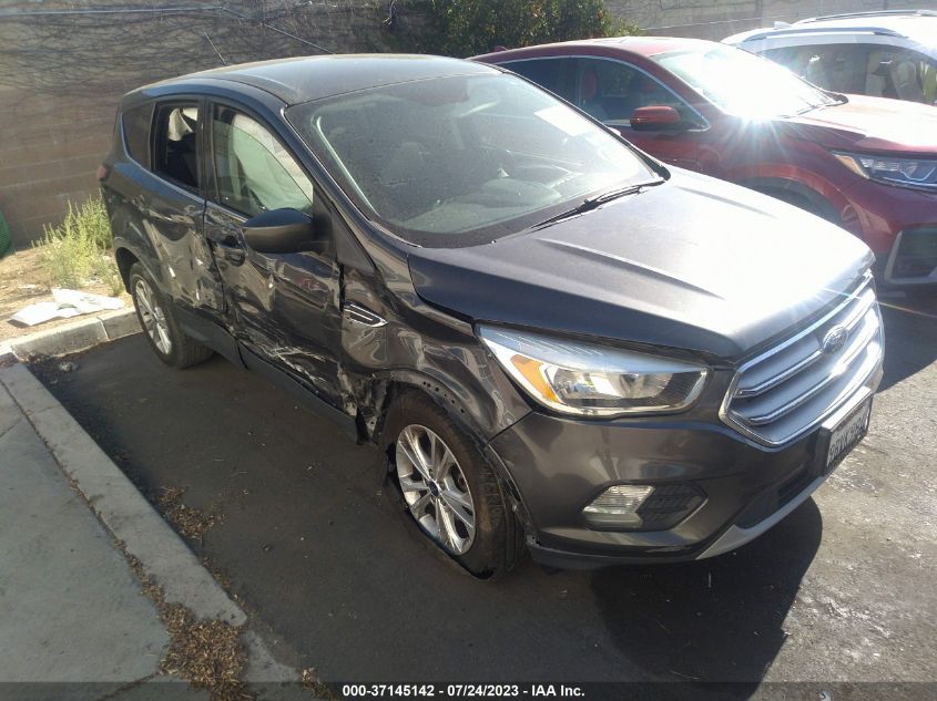 2017 FORD ESCAPE SE - 1FMCU0G96HUB67131