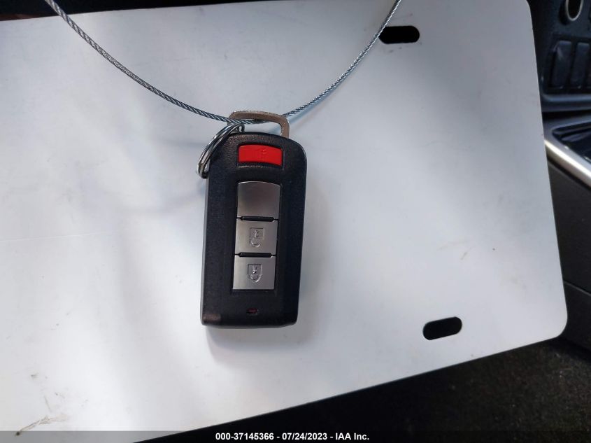 2017 MITSUBISHI OUTLANDER SE/SEL - JA4AD3A35HZ007322
