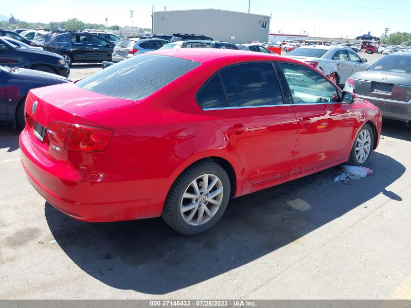 2013 VOLKSWAGEN JETTA SEDAN SE W/CONVENIENCE - 3VWBX7AJ3DM401398