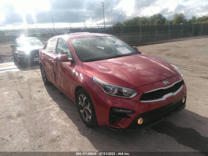 3KPF24AD4ME308590 Kia Forte LXS