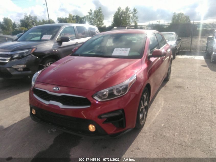 3KPF24AD4ME308590 Kia Forte LXS 2