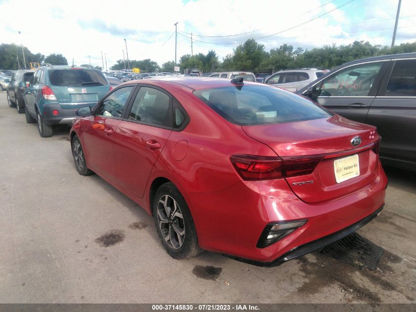 3KPF24AD4ME308590 Kia Forte LXS 3