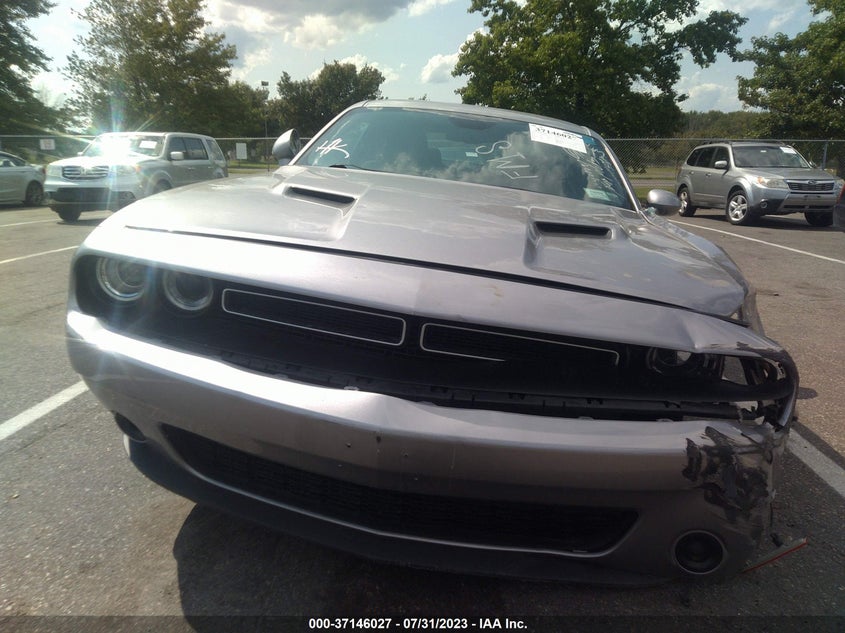VIN 2C3CDZAG7JH121787 2018 DODGE CHALLENGER SXT