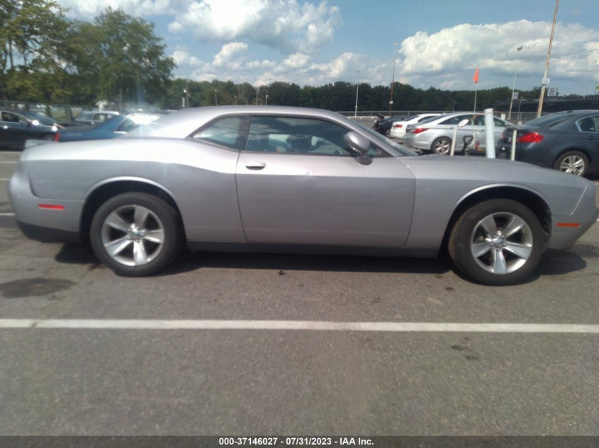 VIN 2C3CDZAG7JH121787 2018 DODGE CHALLENGER SXT